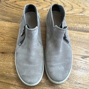 Ecco comfort side zip shoes